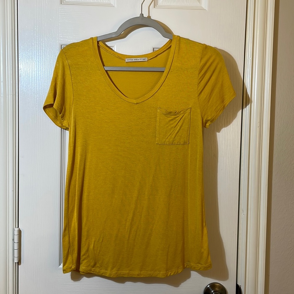 Soft mustard tshirt